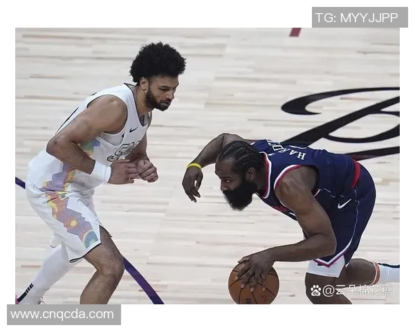 掘金与快船G6首节激战精彩回顾双方球员表现引人瞩目